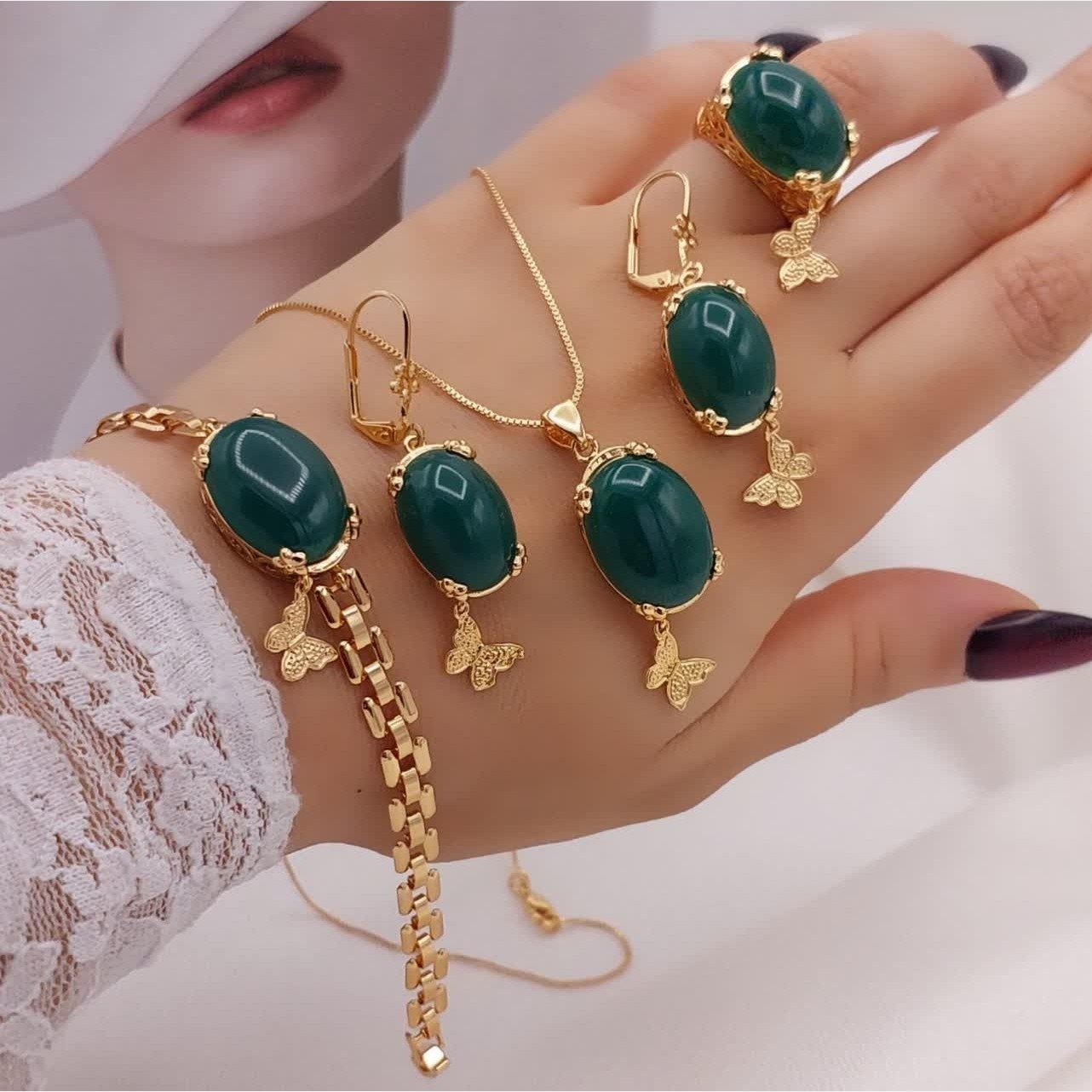 سرویس زنانه در 5 رنگ مختلف