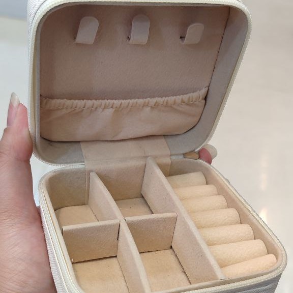 جعبه جواهرات سفید