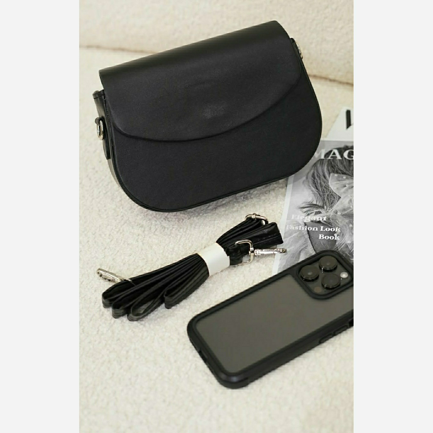 کیف دخترانه و زنانه پاسپورتی دارای بند بلند
