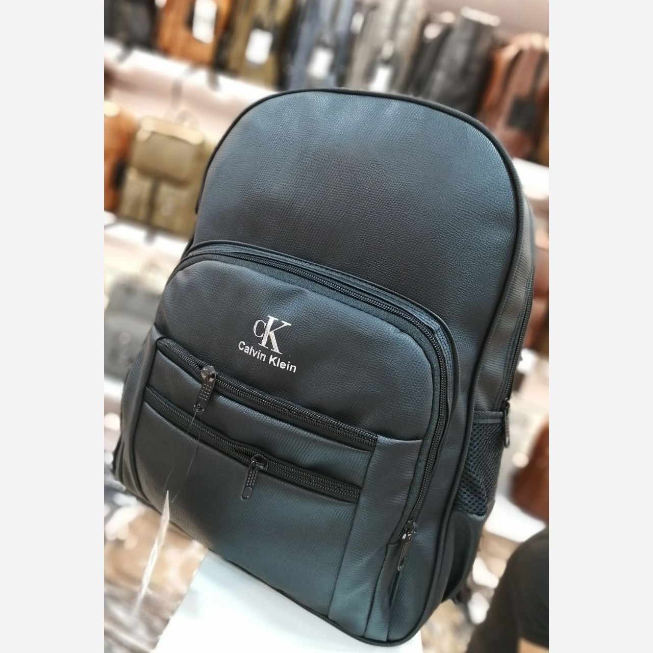 کیف کوله مدارس شیک و جذاب جنس و کیفیت رویه و آستر خارجی اعلا