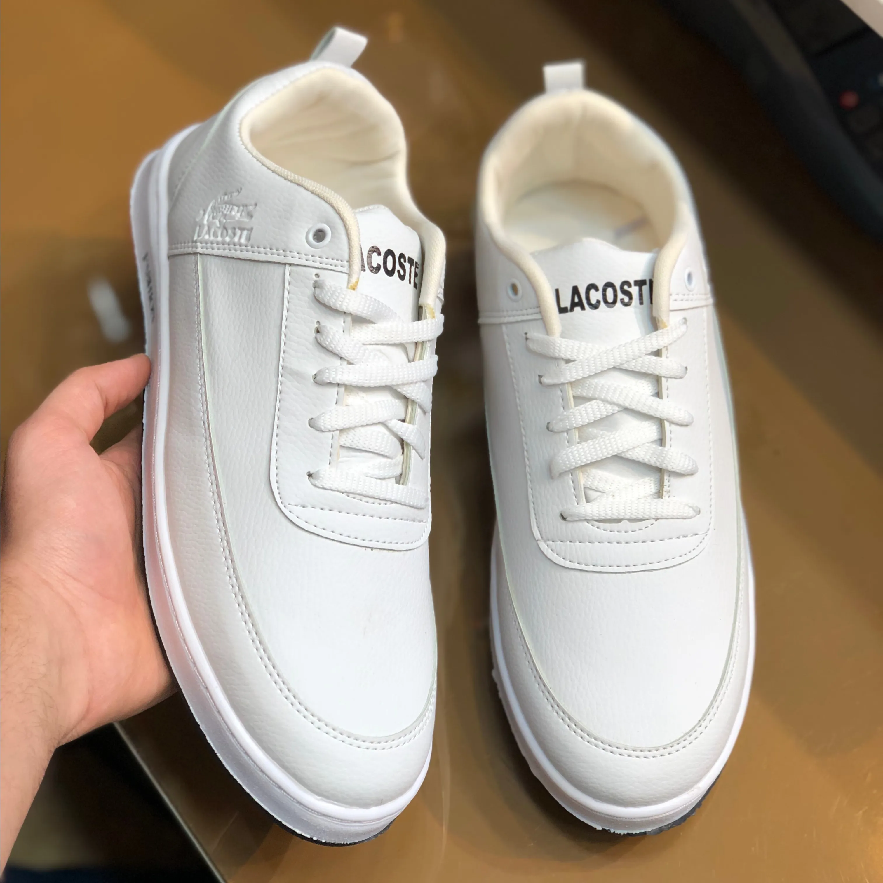 کفش مردانه چرم صنعتی لاگوست سفید دور دوخت کف دوخت پاخور عالی قالب استاندارد