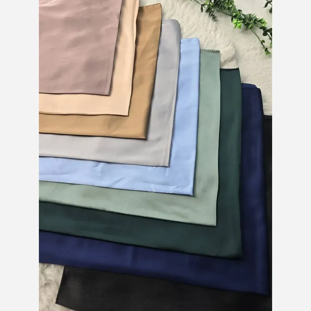 مینی اسکارف ساتن سیلک ابعاد 75 در 75 سانتیمتر