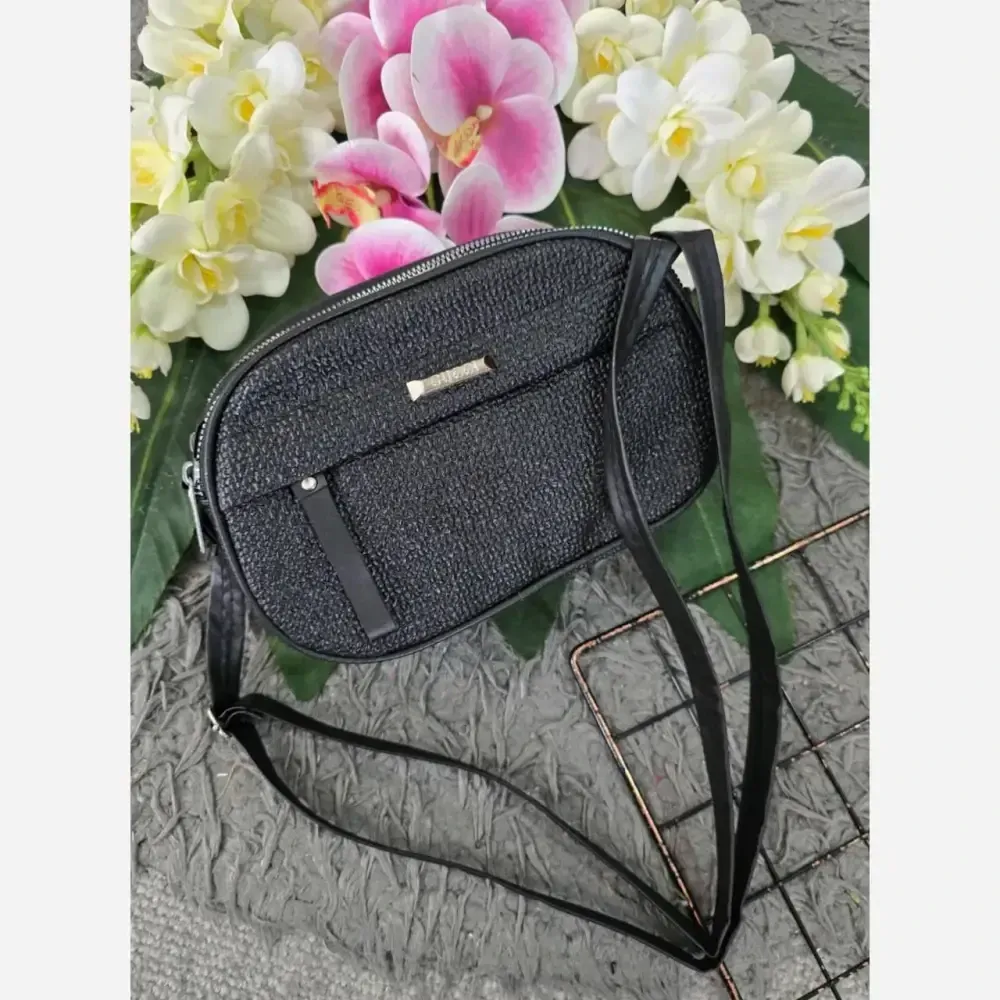 کیف زنانه آیدا جنس چرم طرح کنفی سه خونه (2)