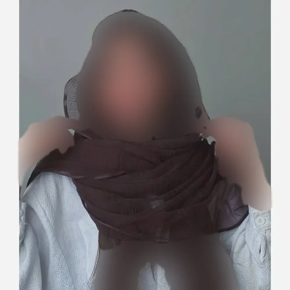 شال پلیسه دور نوار دوزی مجلسی و اسپرت ابعاد 180 در 68 سانتیمتر