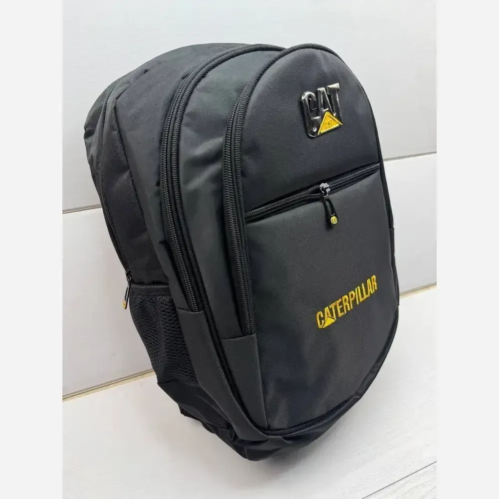 کوله پشتی ژیکو جنس برزنتی مشکی سایز 45x35 دارای 4 زیپ و جای قمقمه