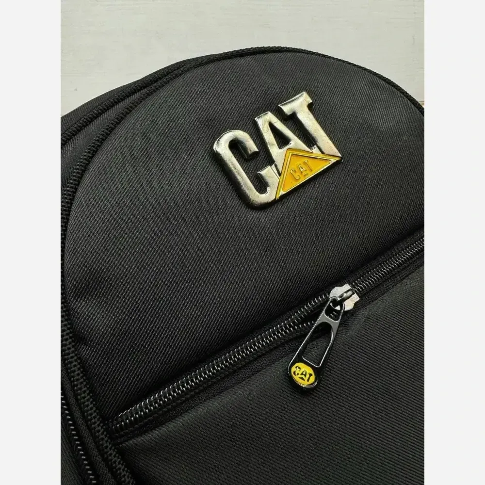 کوله پشتی ژیکو جنس برزنتی مشکی سایز 45x35 دارای 4 زیپ و جای قمقمه