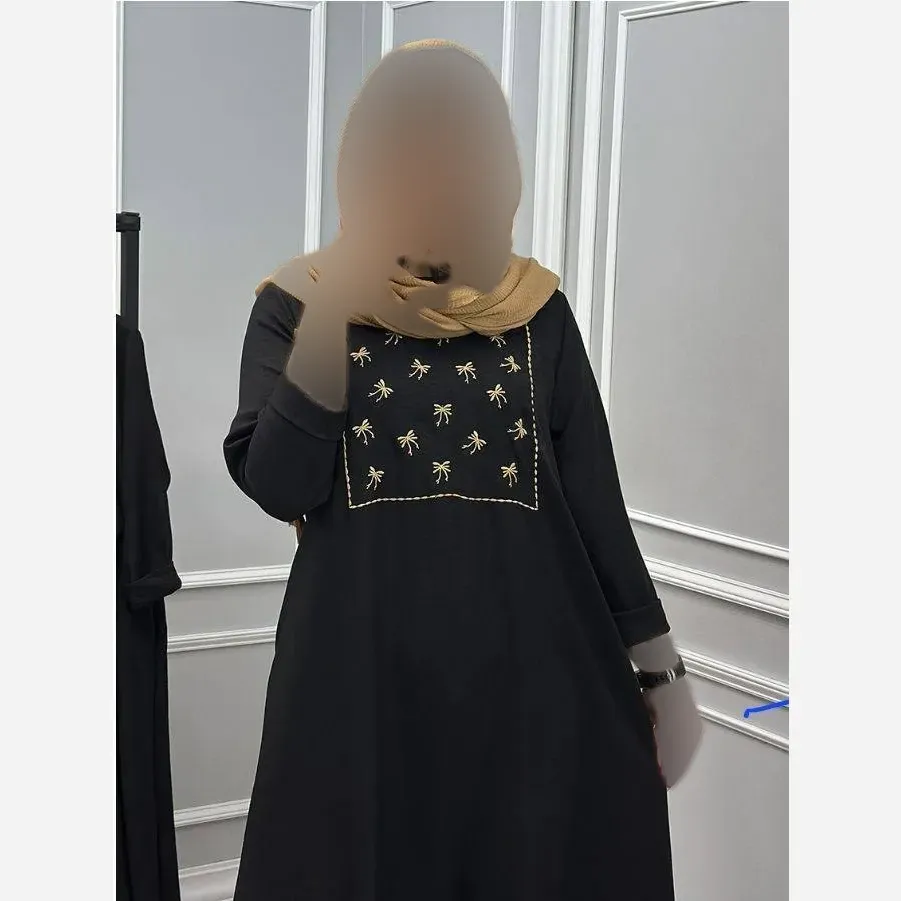 کفتان زنانه گلدوزی شده جنس شانتون رنگ مشکی فری سایز (3)