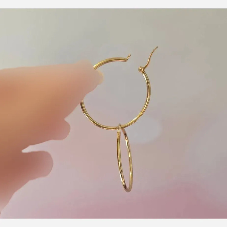 گوشواره حلقه ای زنانه طرح طلا جنس استیل رنگ ثابت قطر 4 سانت