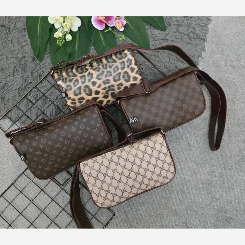 کیف کاربردی چرمی طرح دار سایز آزاد