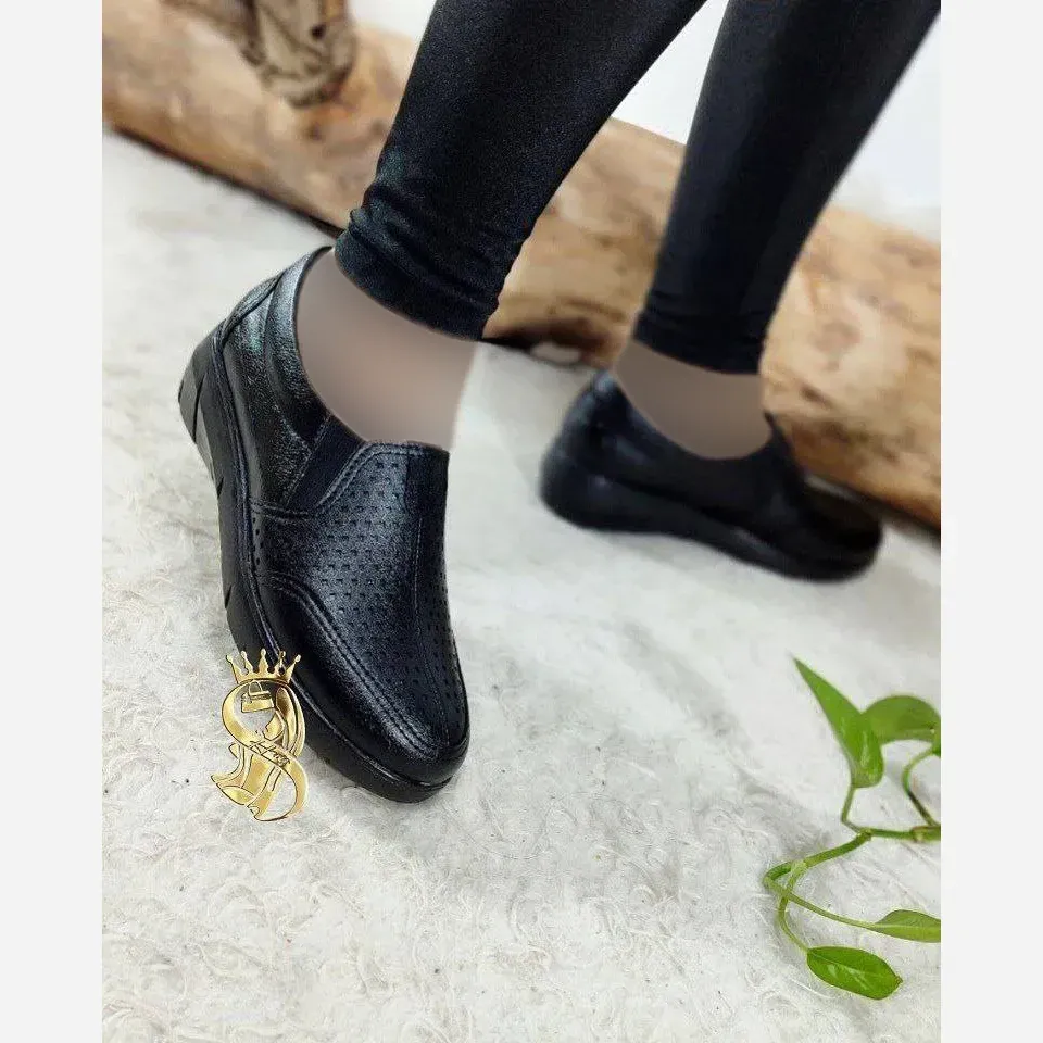 کفش طبی زنانه مدل جیتو چرم صنعتی مشکی و قهوه ای سایز 37