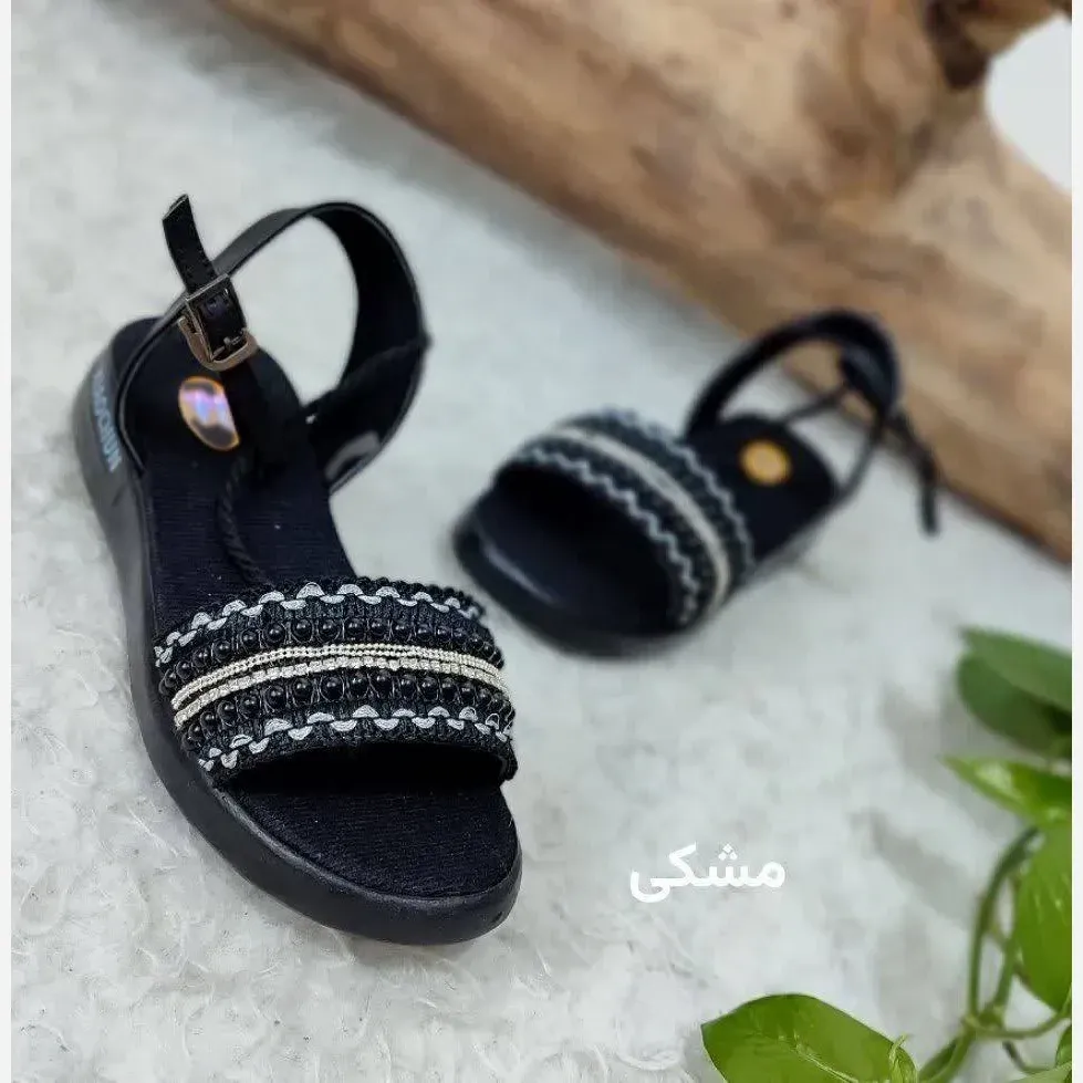 صندل طبی زنانه مدل هپی مروارید چرم صنعتی رنگ مشکی و کرم