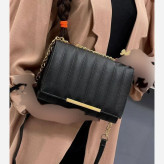 کیف زنانه چرمی مدل سیما رنگ مشکی اسپرت و شیک سایز 20 در 15