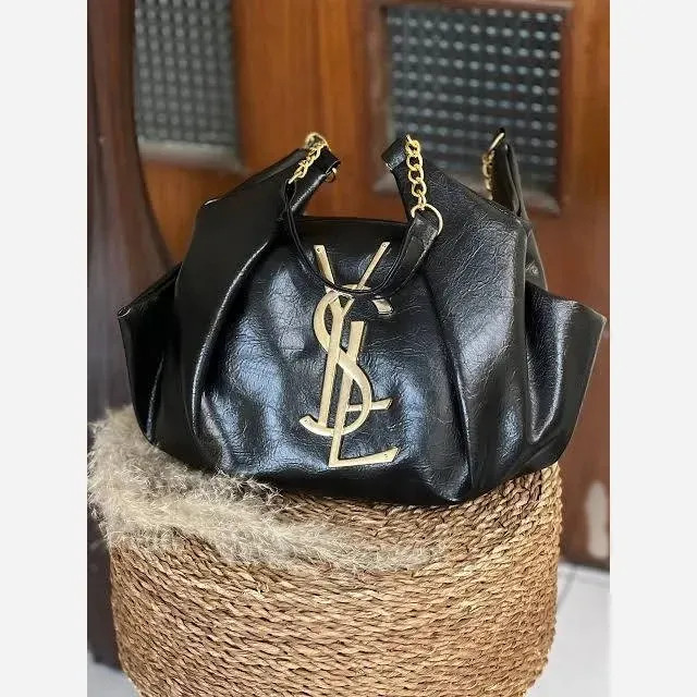 کیف زنانه یاشیل جنس چرم رنگ مشکی مجلسی و اسپرت