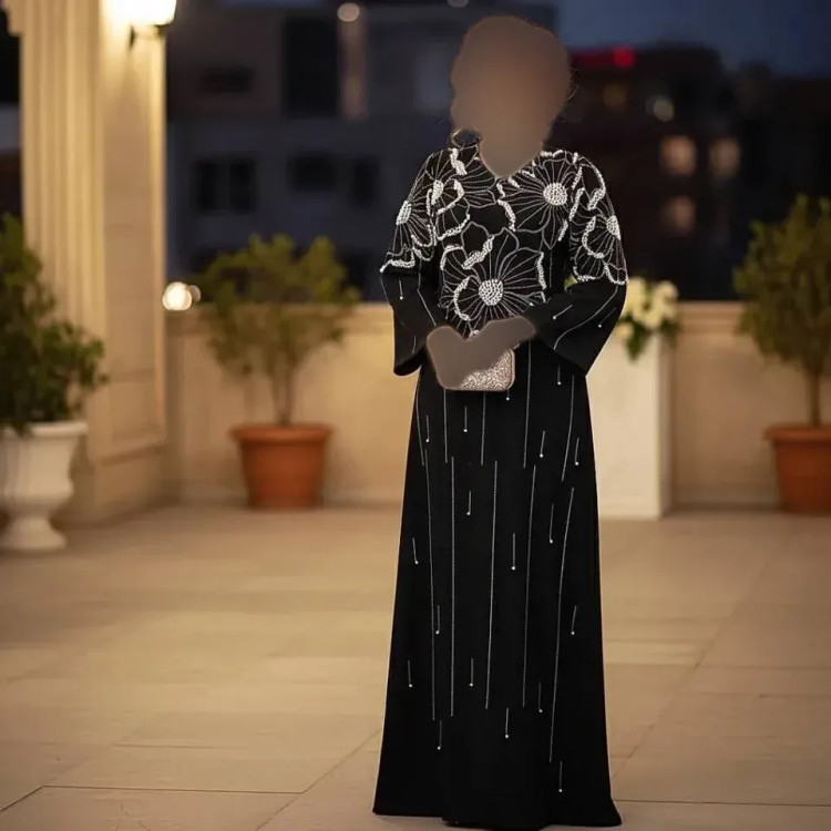 ماکسی مجلسی زنانه مدل فانوس جنس کرپ دالقیچ مشکی نگیندار