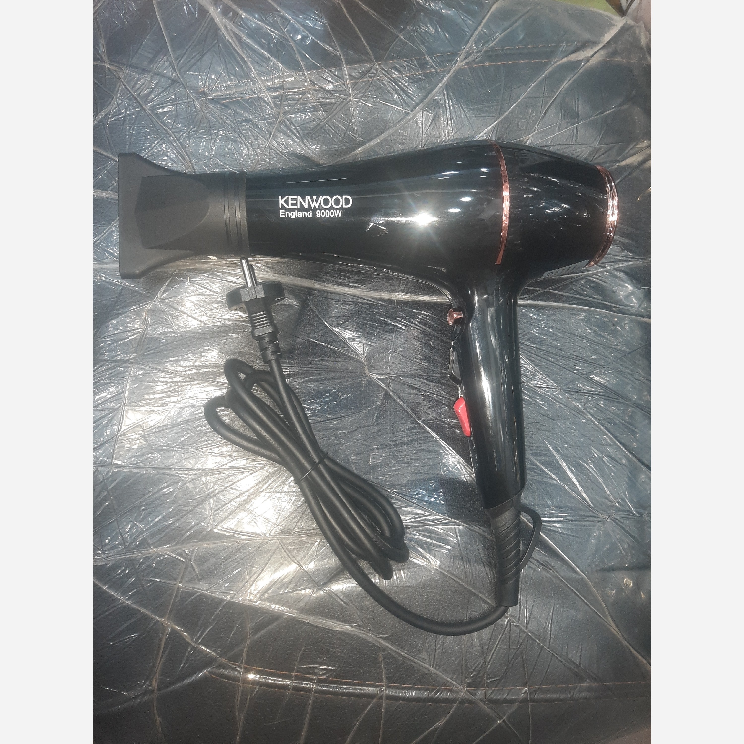 سشوار حرفه ای کنوود با قدرت 9000وات با ویژگی Ionicمدل KW-550