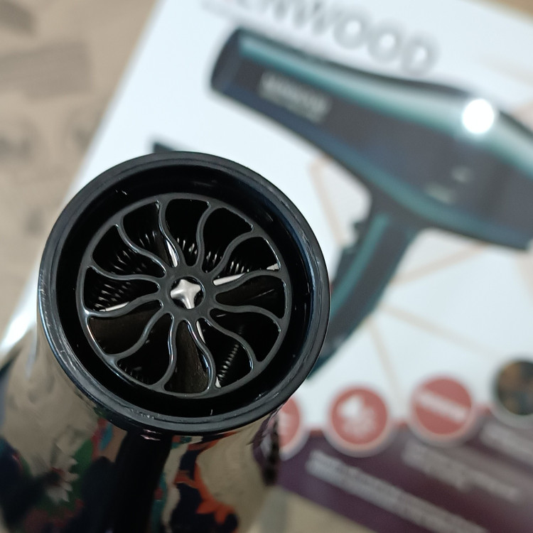سشوار کنوود 9000 وات kenwood سشوآر کنود ساخت انگلیس Kenwood موتور سنگین بسیار قوی حرارت بالا آرایشگاهی سشوار سالنی