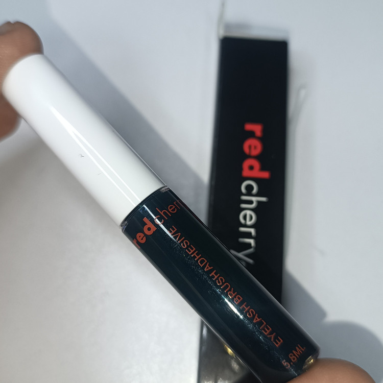 چسب مژه یک ماهه ردچری مشکی اصل هولوگرام دار redcherry