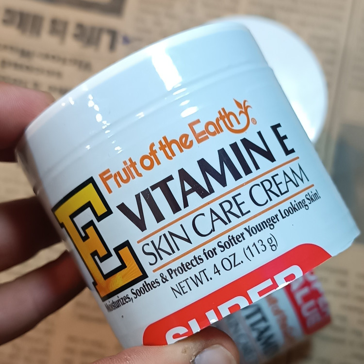 کرم آبرسان پوست ویتامین E آمریکایی اصل vitamin e cream نرمکننده