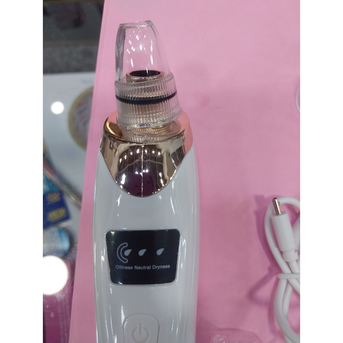 میکرو درم شارژی 3سرعته دارای 4 تا سری در سایز مختلف