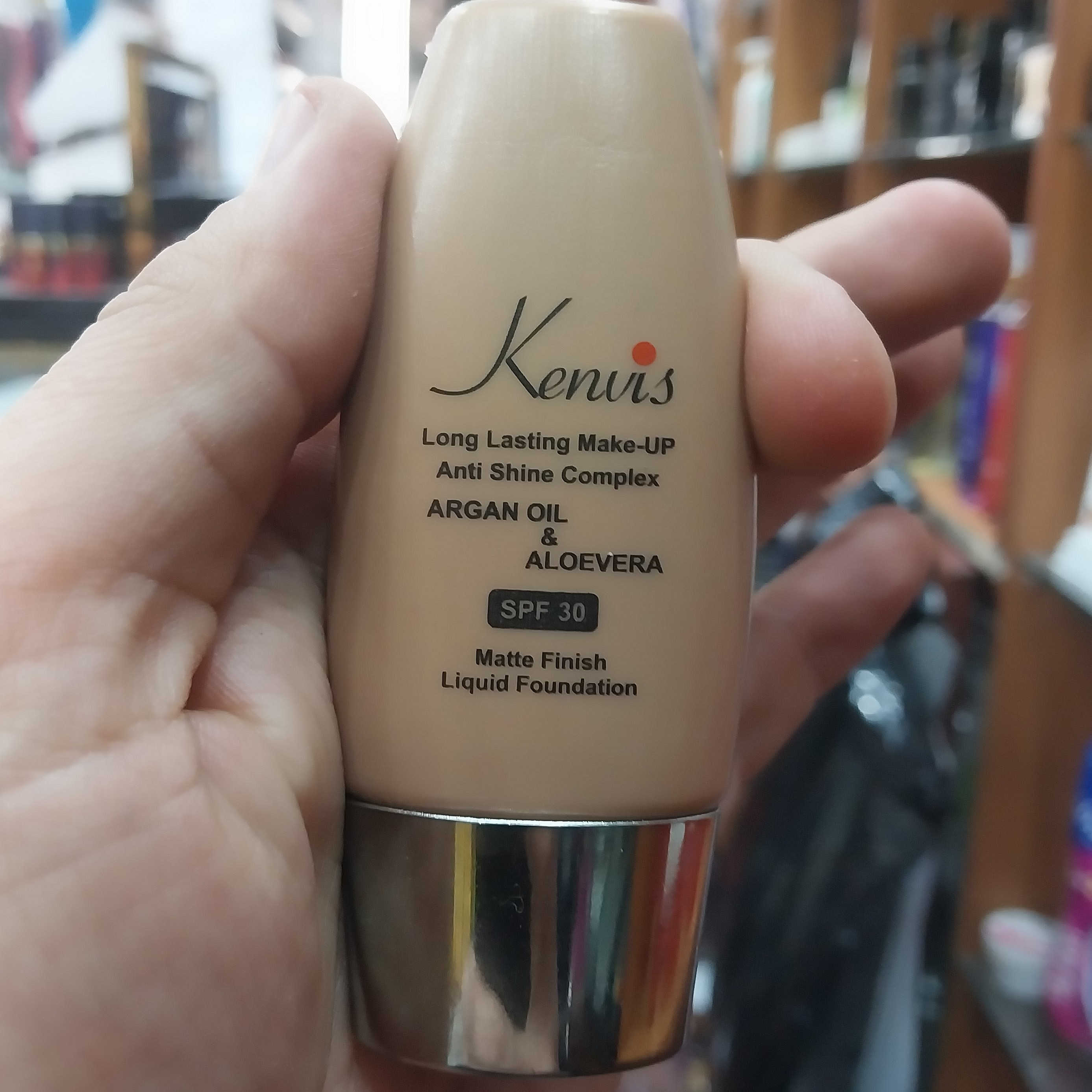 کرم پودر تیوپی کنویس شماره 104با SPF 30 حاوی روغن آرگان و عصاره آلوورا کاملا