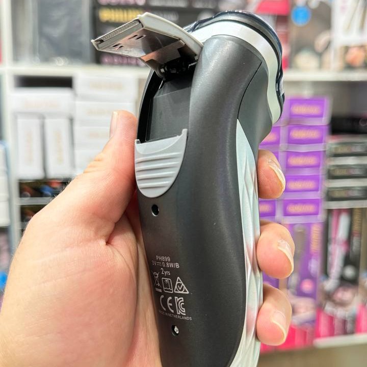 ریش تراش سه تیغ فیلیپس philips مدل AT899..