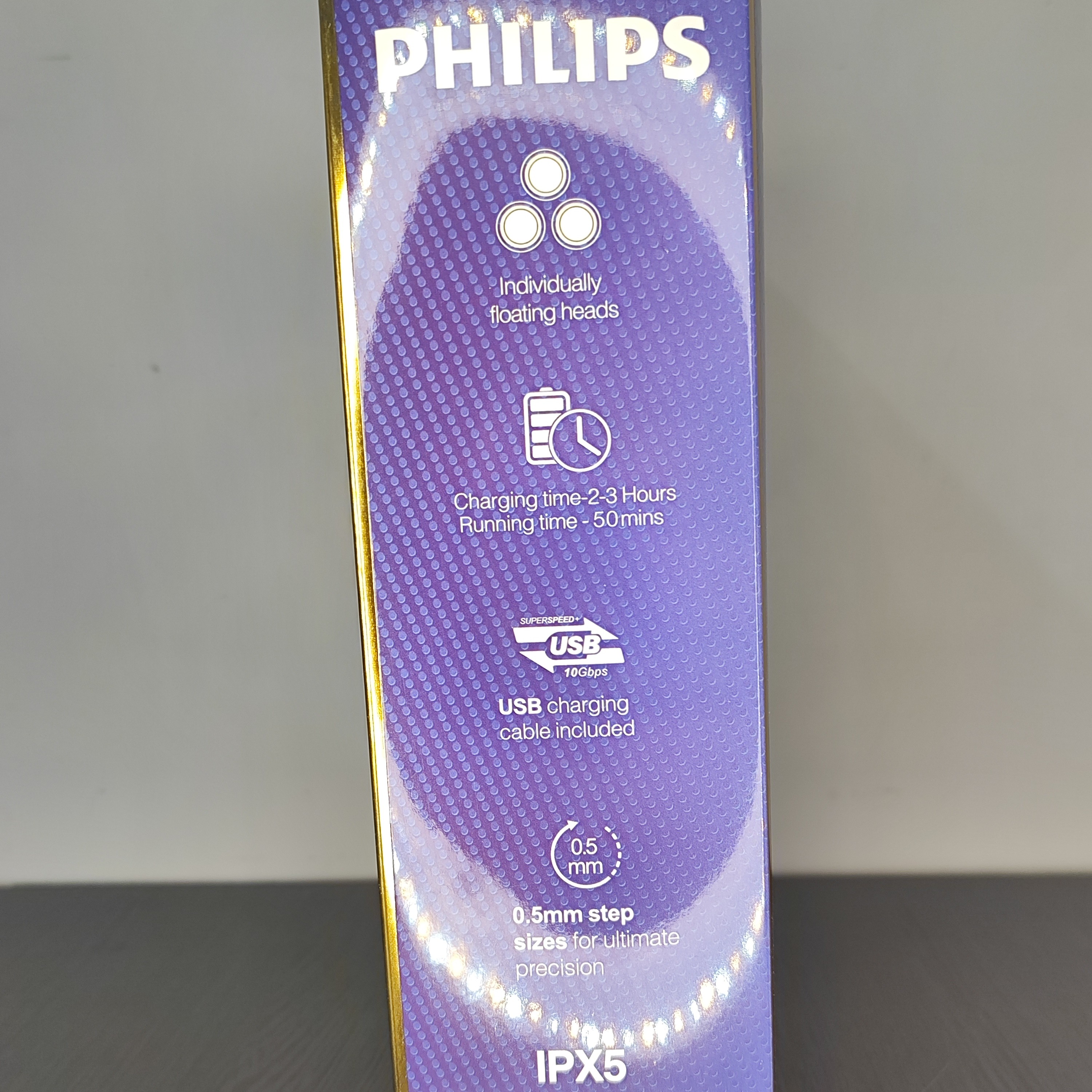 ریش تراش سه تیغ فیلیپس چهار کاره مدل PH-1607