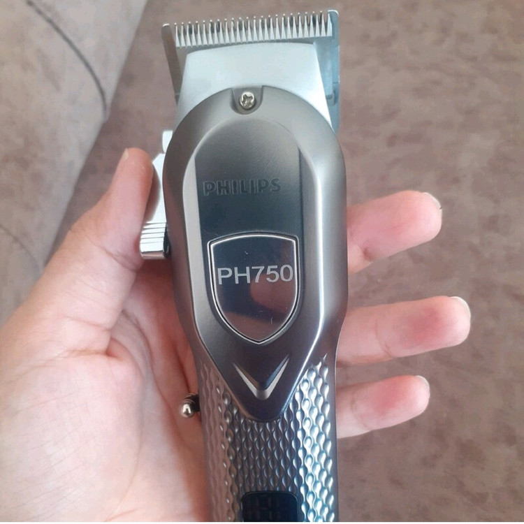 ماشین اصلاح مارک فیلیپس بسیار قوی مدل ph 750 مخصوص آرایشگران جدید ترین محصول فیلیپس