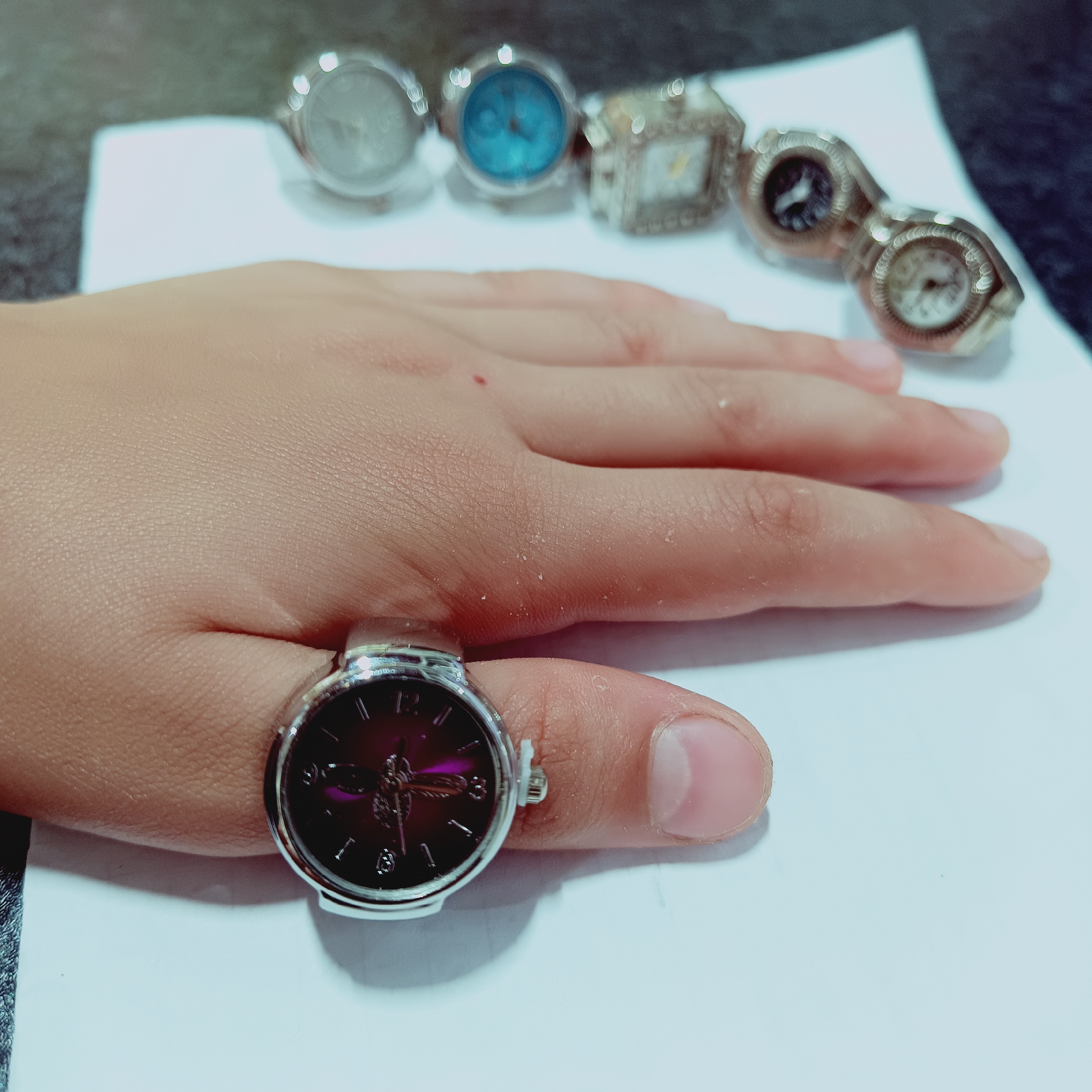 ساعت انگشتری