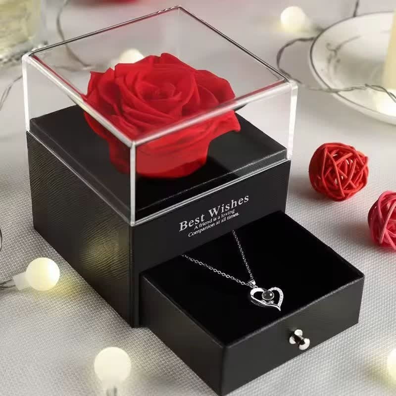 جعبه لاکچری کادویی با گل رز جاودان