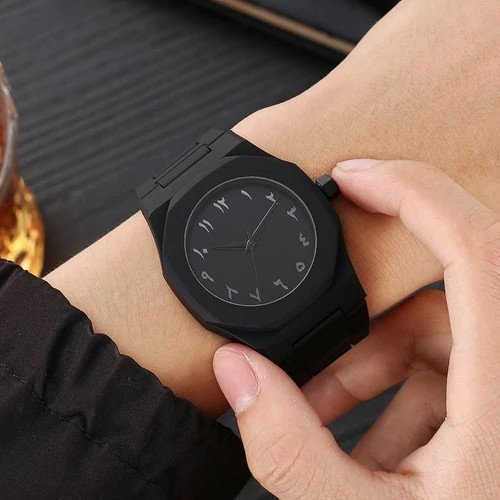 ساعت کربن فول بلک معروف به ساعت 30 گرمی