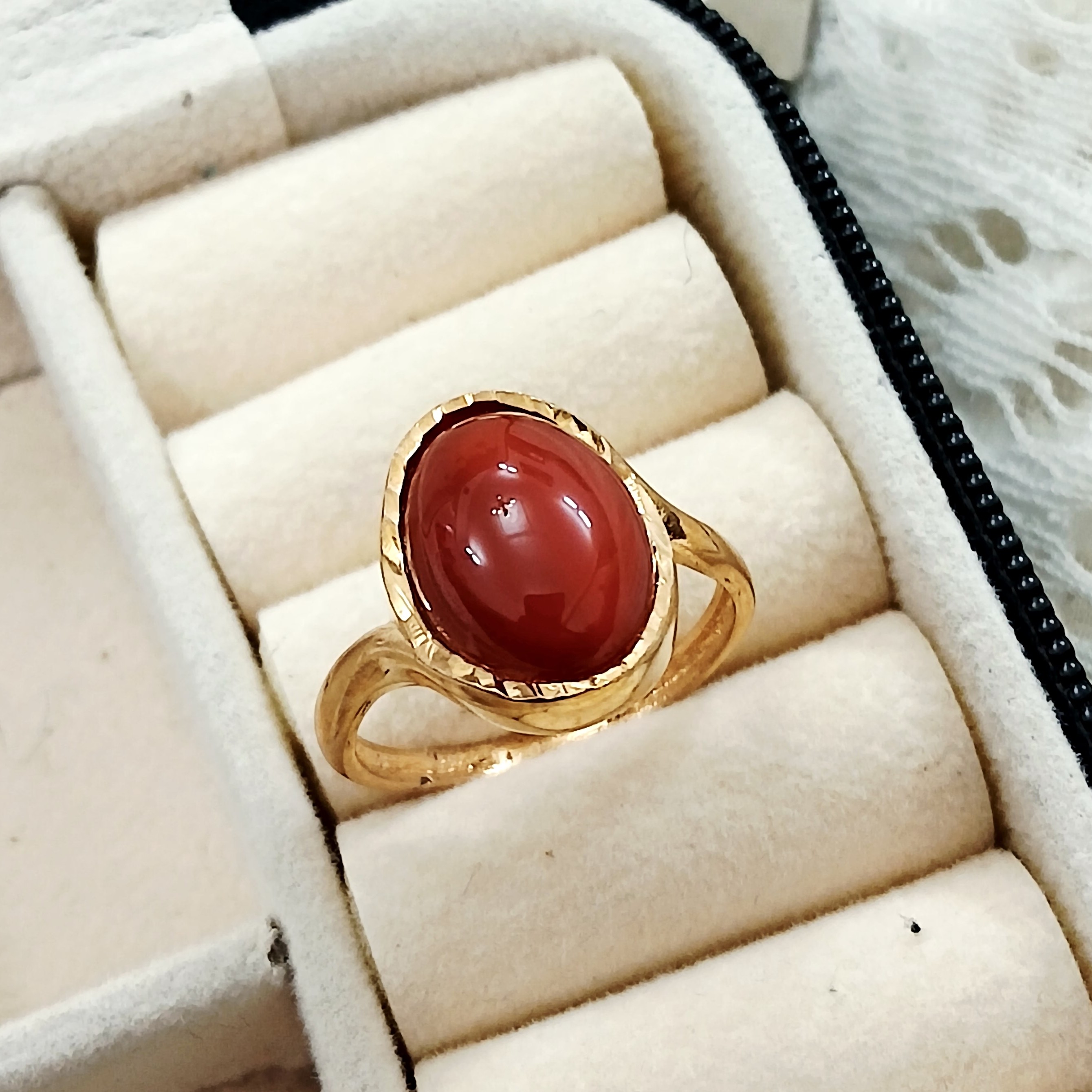 انگشتر زنانه طلا روس نگین عقیق اصلی رکای ساده درجه یک