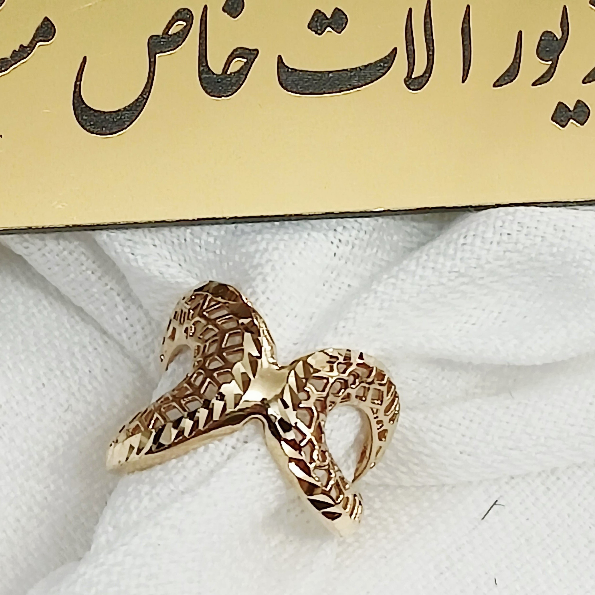 انگشتر زنانه طلا روس درشت تراش ساده خاص اصلی رنگ ثابت درجه یک