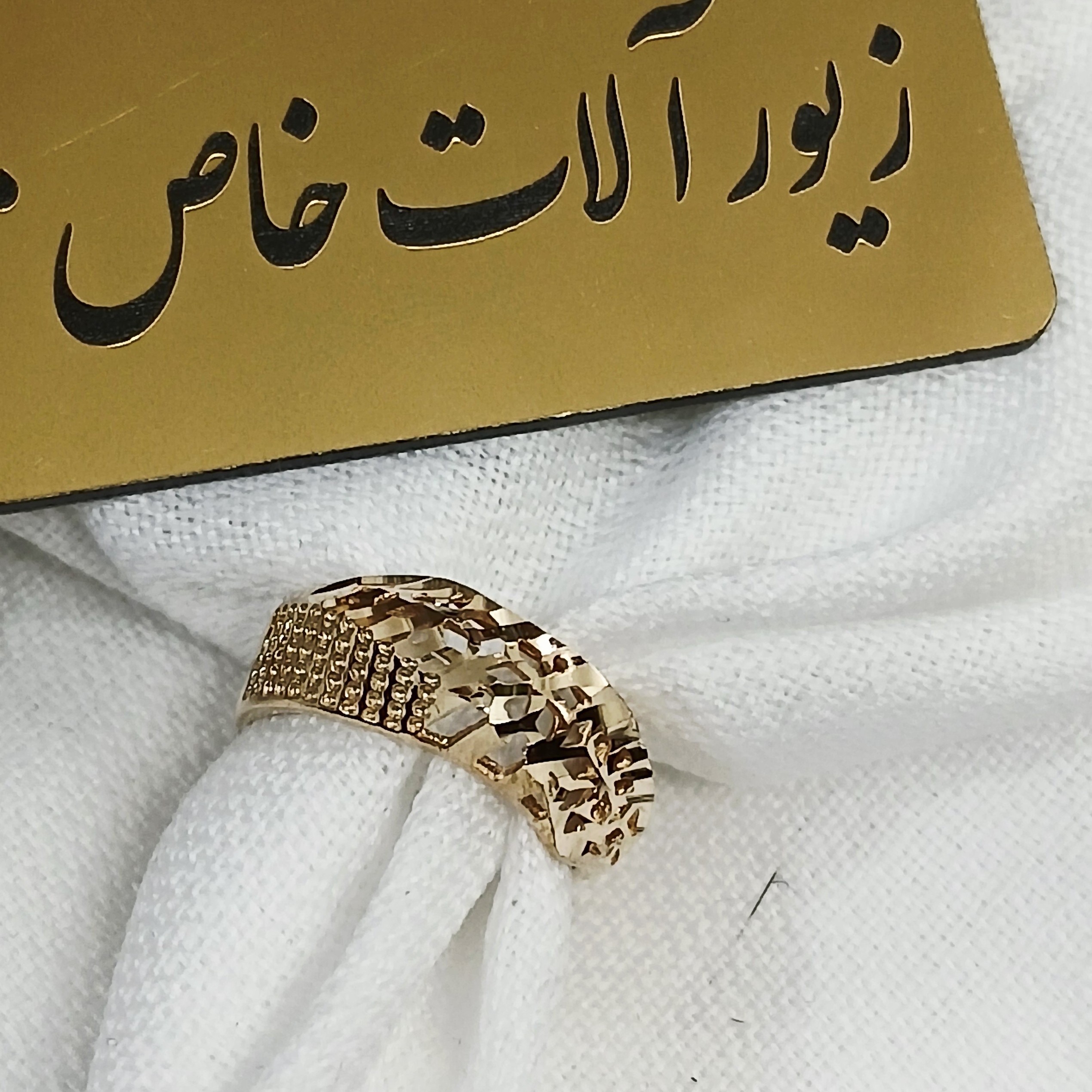انگشتر طلا روس زنانه تراش برجسته شبک و خاص درجه یک
