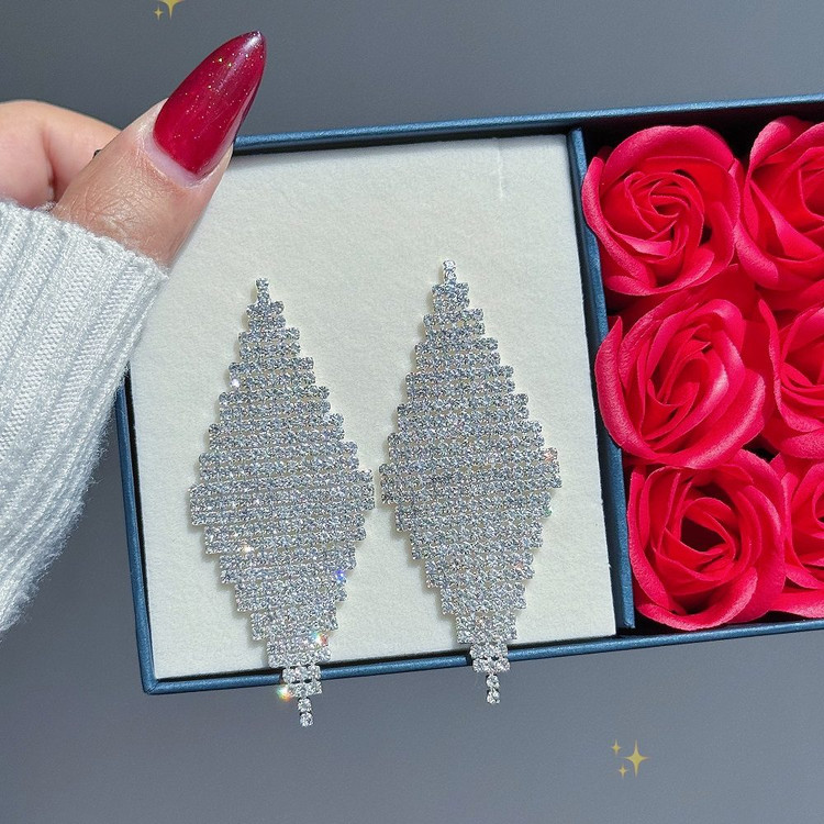 گوشواره جواهری فول نگین
