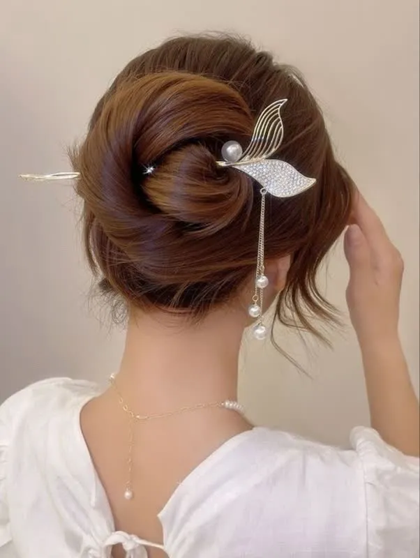 کانزاشی دم وال نگینی با آویز مروارید طلایی