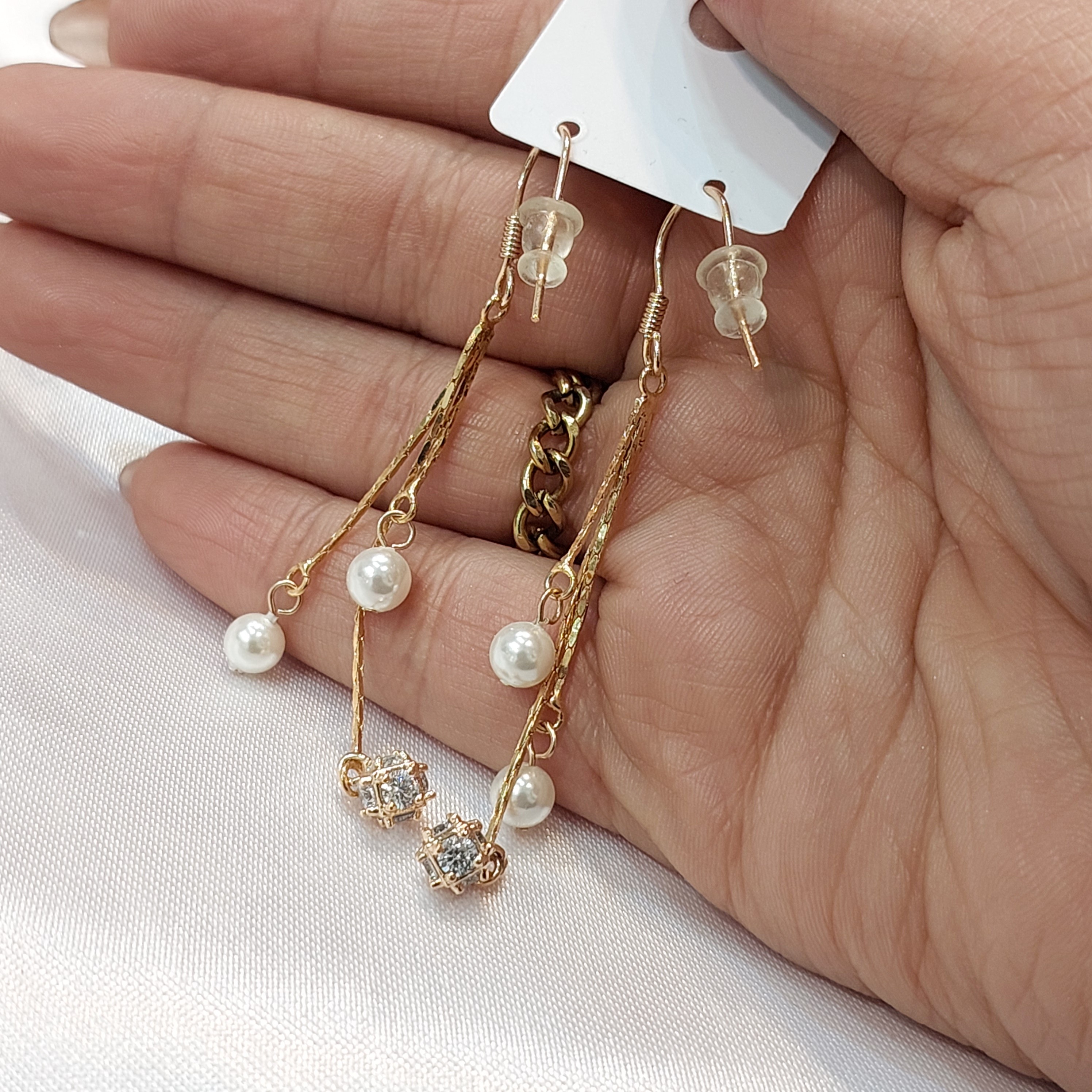 گوشواره آویز دار مرواریدی گوشواره استیل با ابکاری طلا گوشواره ژوپینگ