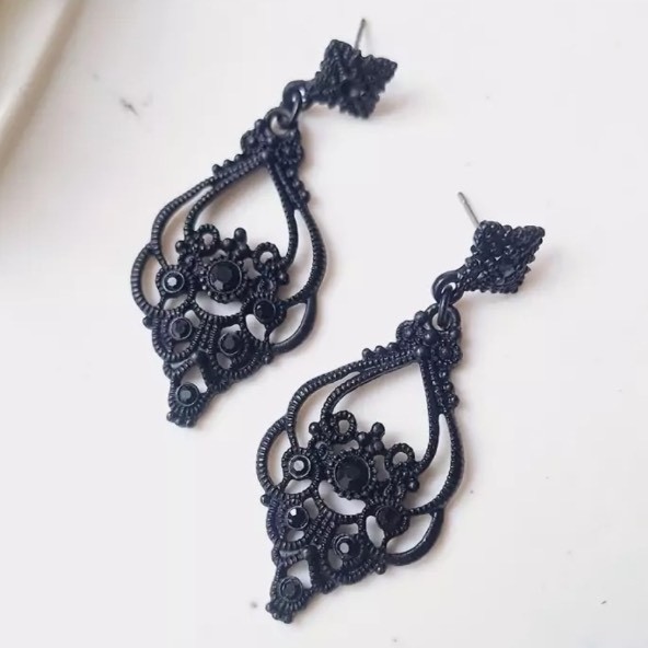 گوشواره سلطنتی دارک نگین مشکی