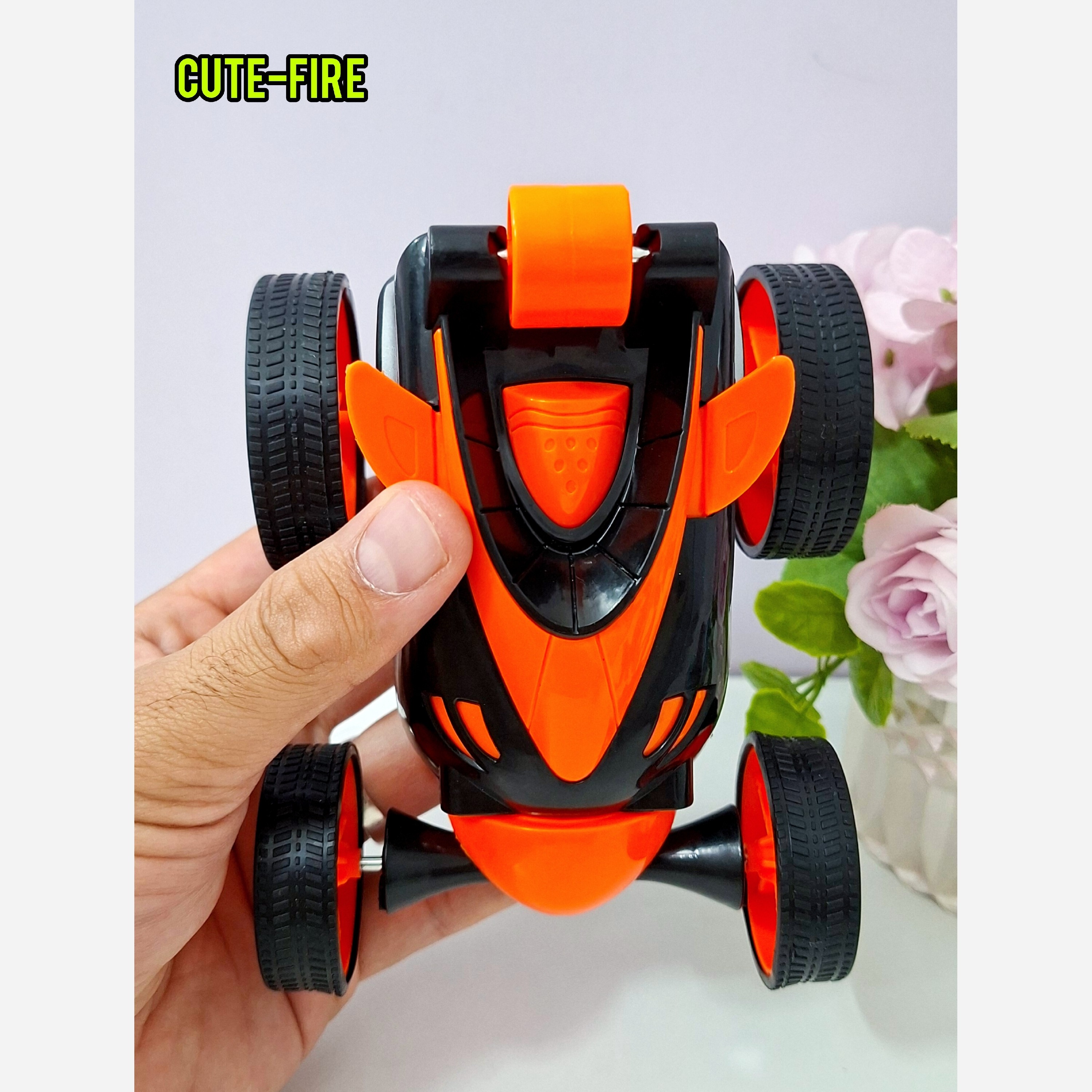 ماشین دیوانه شارژی چراغدار ملق زن وارداتی با کیفیت