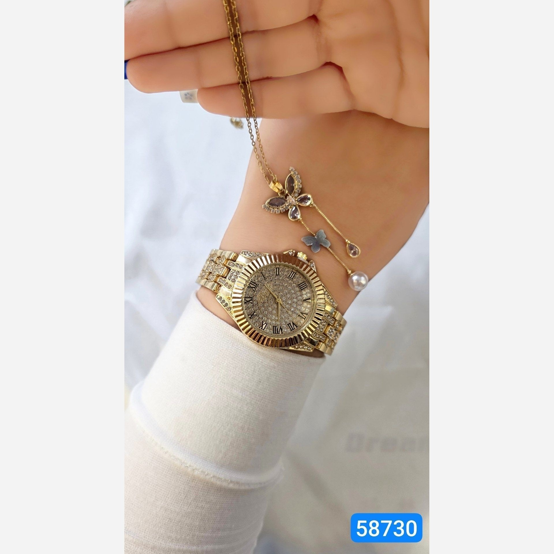 ست ساعت و گردنبند
