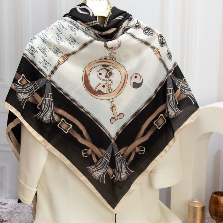 روسری مشکی ترکیبی