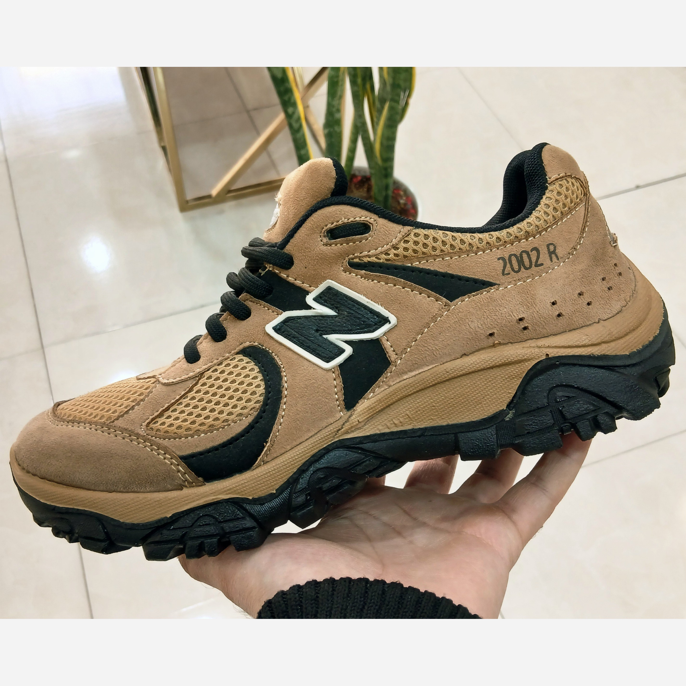 کتونی ورزشی مردانه نیوبالانس رنگ خاکی 39 تا 45 کفش New balance
