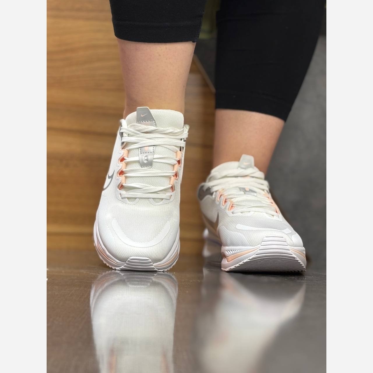 کتونی نایکی لبخندی زنانه مدل Nike Air Zoom