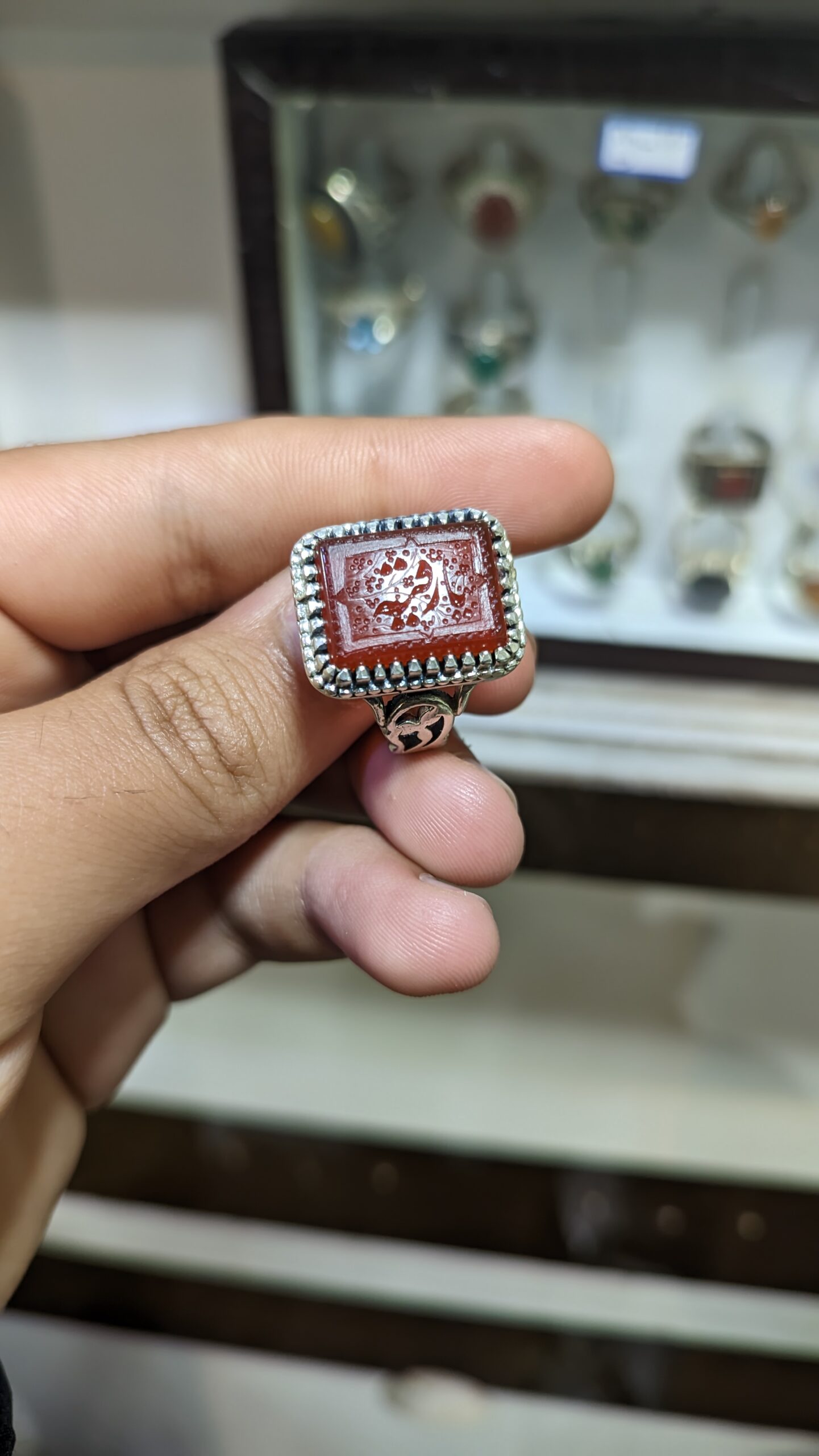 انگشتر عقیق قرمز با حکاکی یارقیه رکاب الیاژی باکیفیت کد 8134