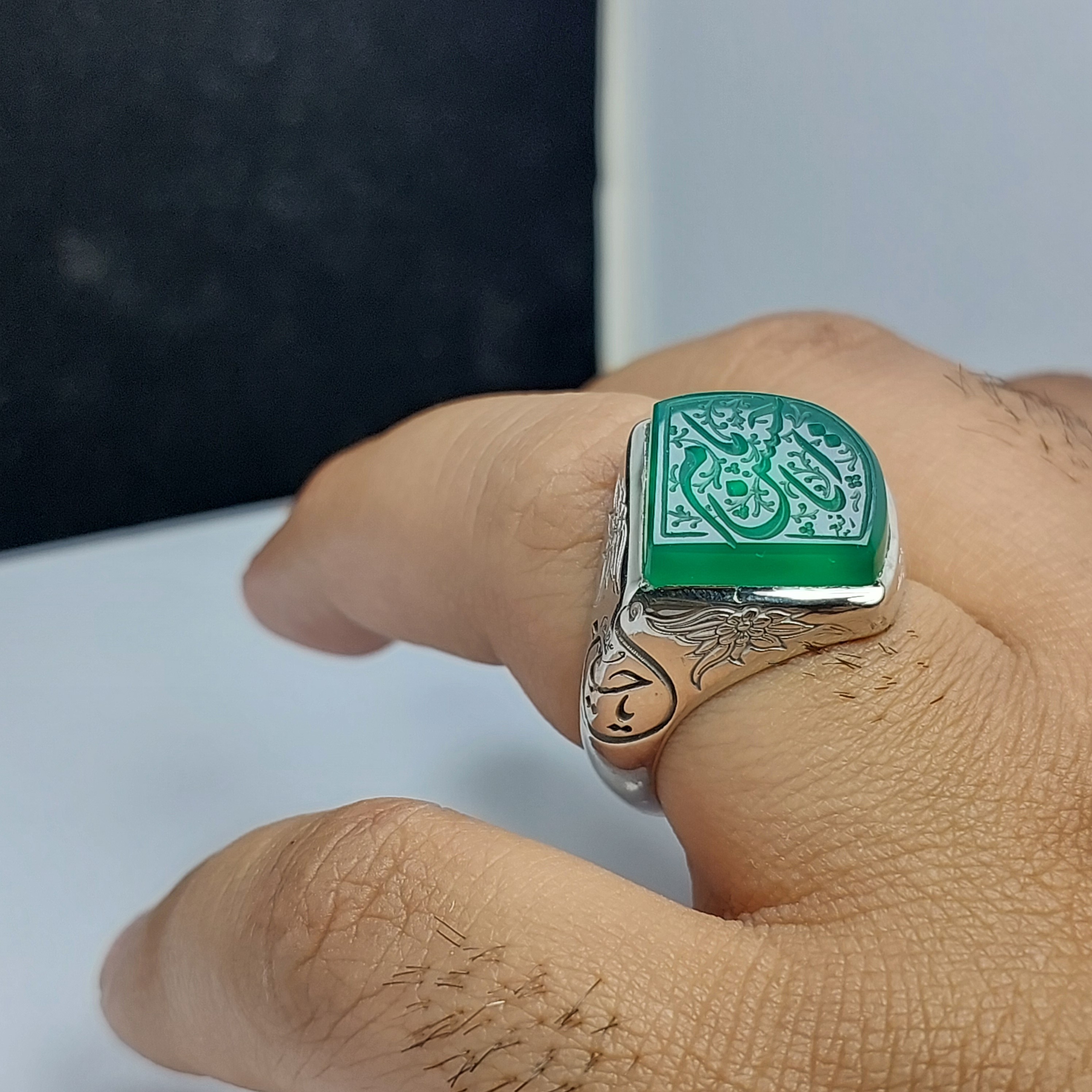 انگشتر عقیق سبز حکاکی یا امام حسن رکاب نقطه