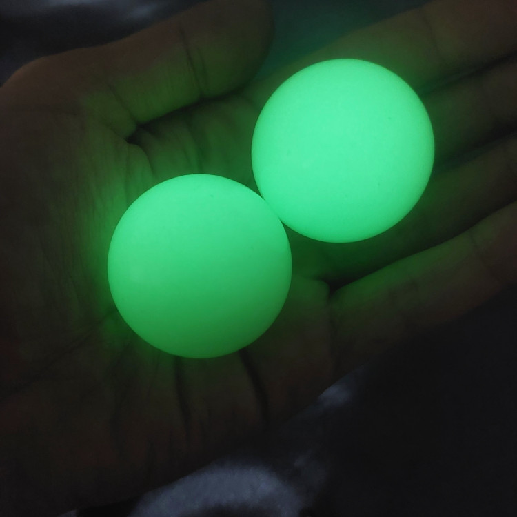 گوی سنگی شب نما درشت