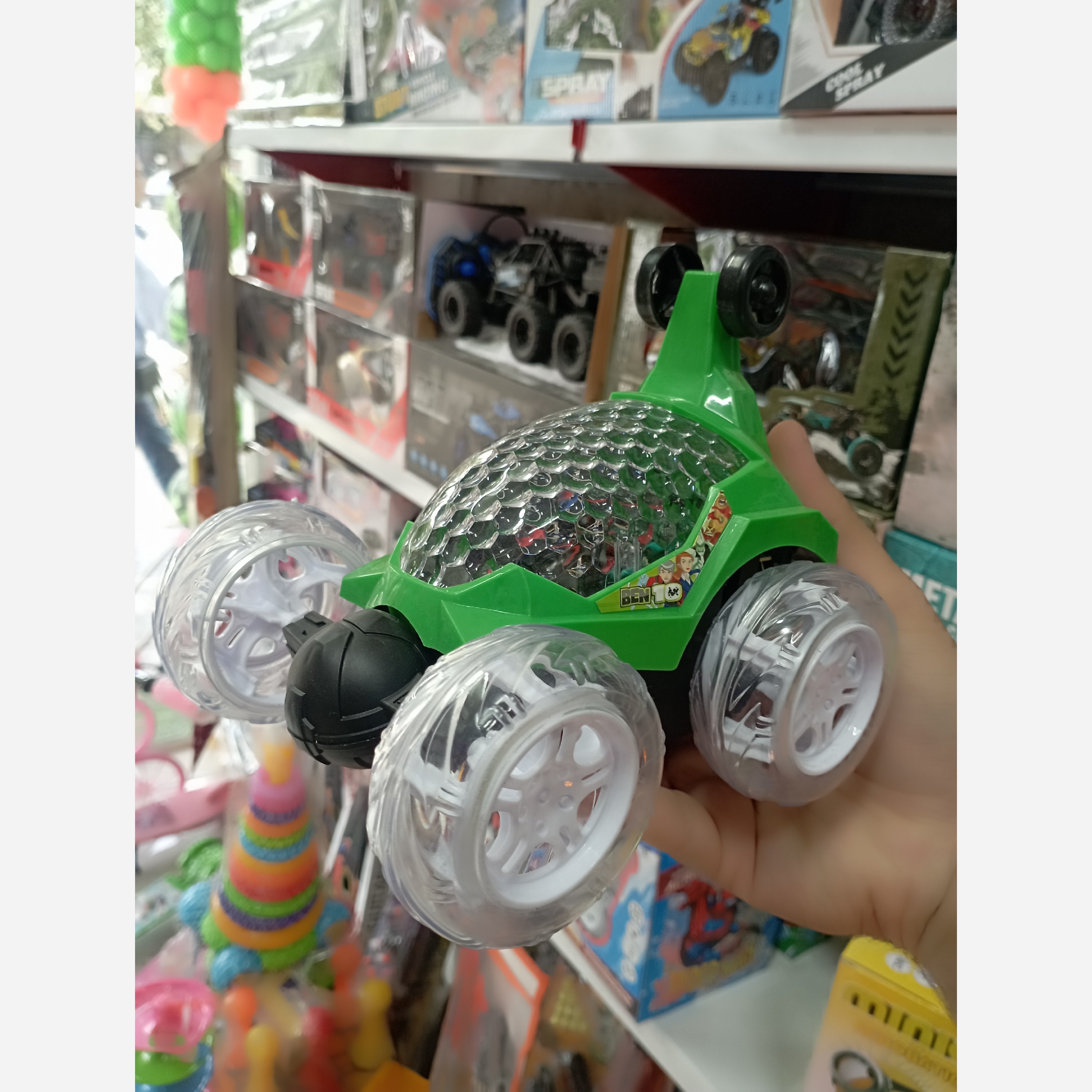 ماشین دیوانه کنترلی جذاب چهار باطری شارژی چهار کانال
