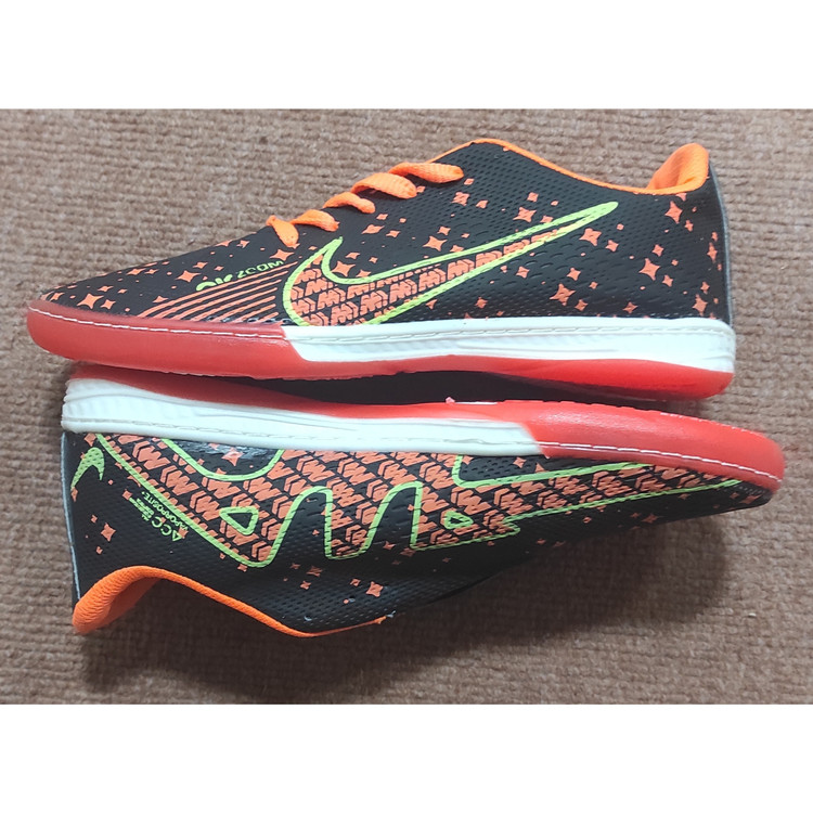 کفش فوتسال سالنی اعلا مارک Nike سایز 40 تا 44