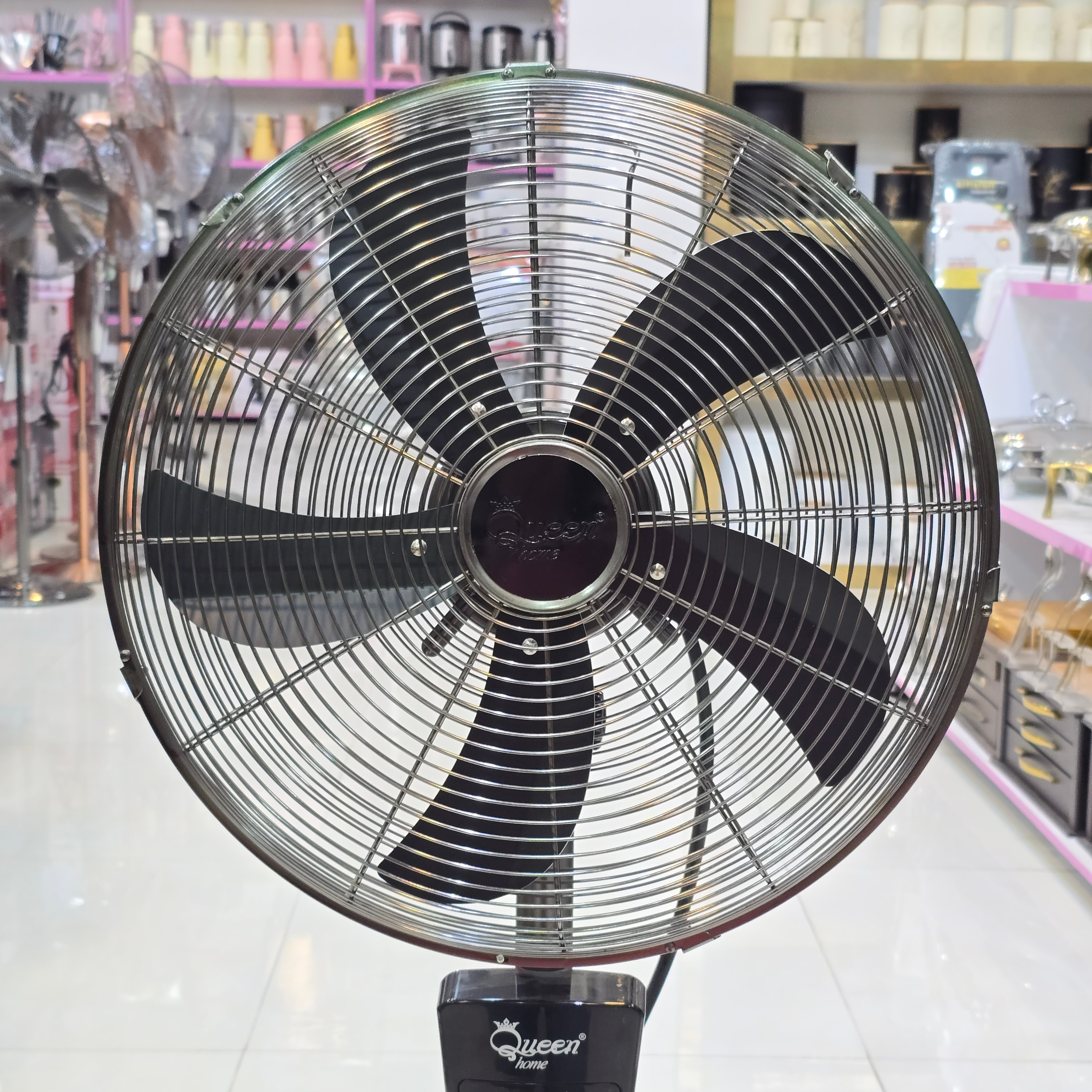 پنکه ایستاده کوئین هوم مدل QH-6680 ریموت دار 5 پره با ارسال رایگان