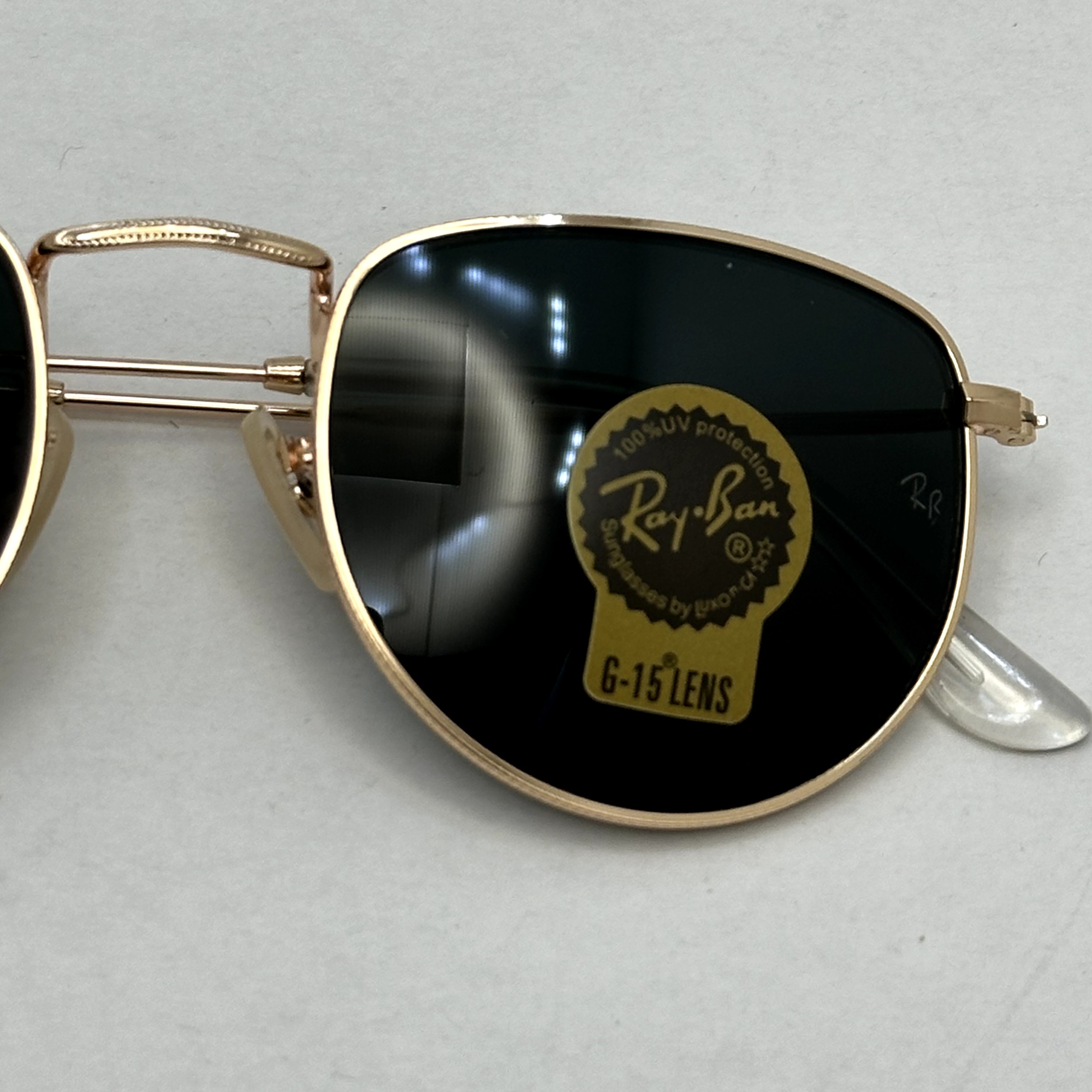 عینک آفتابی ریبن rayban شیشه سنگ مشکی طلایی کد rb 3958 (ارسال رایگان)