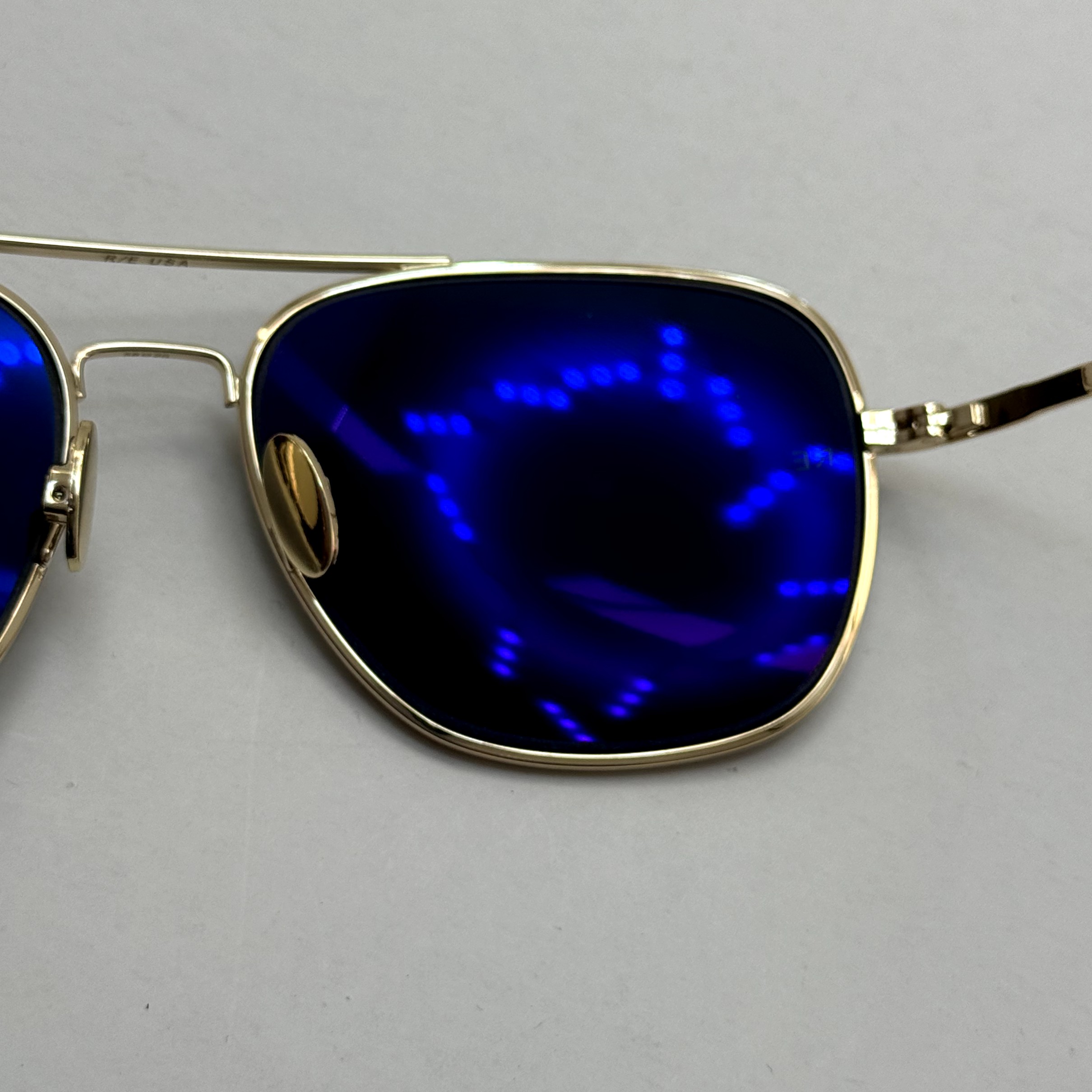 عینک آفتابی خلبانی رندولف شیشه سنگ آنتی رفلکس مشکی فریم طلایی فول پک RANDOLPH AVIATOR RE 58 24K GOLD (ارسال رایگان)